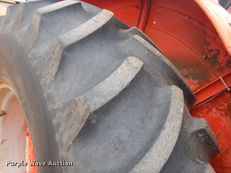 image for item LT9777 Case 930 Comfort King  tractor