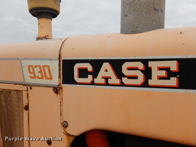 image for item LT9777 Case 930 Comfort King  tractor