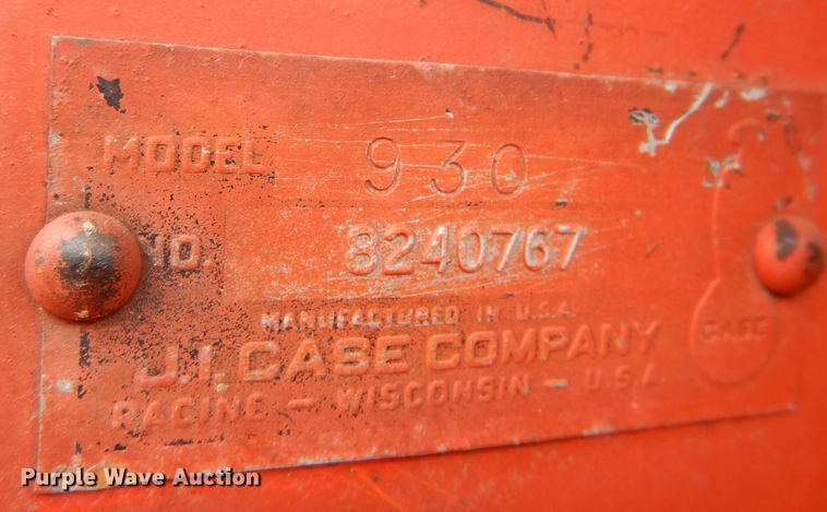 image for item LT9777 Case 930 Comfort King  tractor