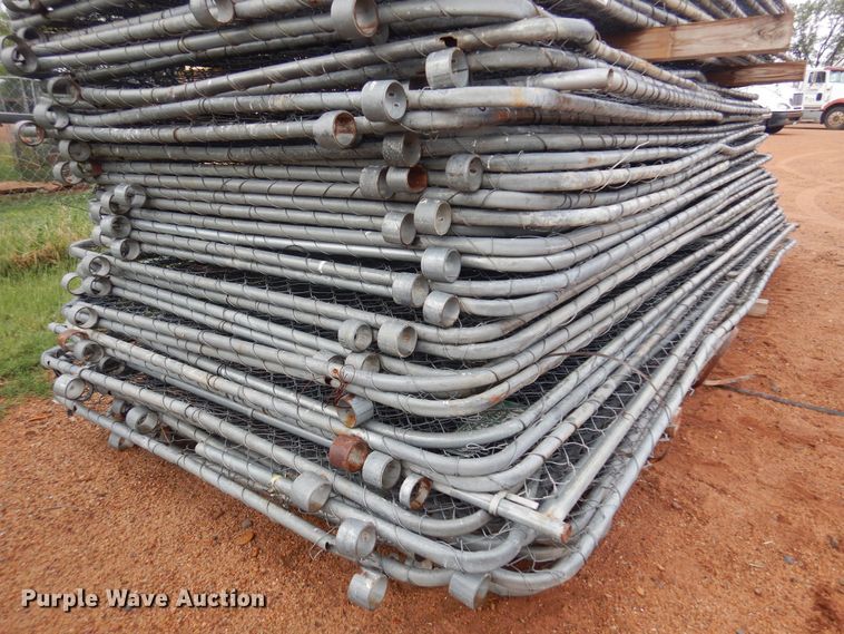 image for item LT9778 Approximately 52 fence panels