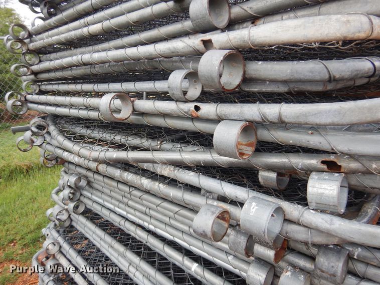 image for item LT9778 Approximately 52 fence panels