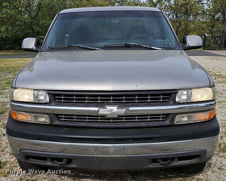 image for item LW9549 1999 Chevrolet Silverado 1500  Ext. Cab pickup truck