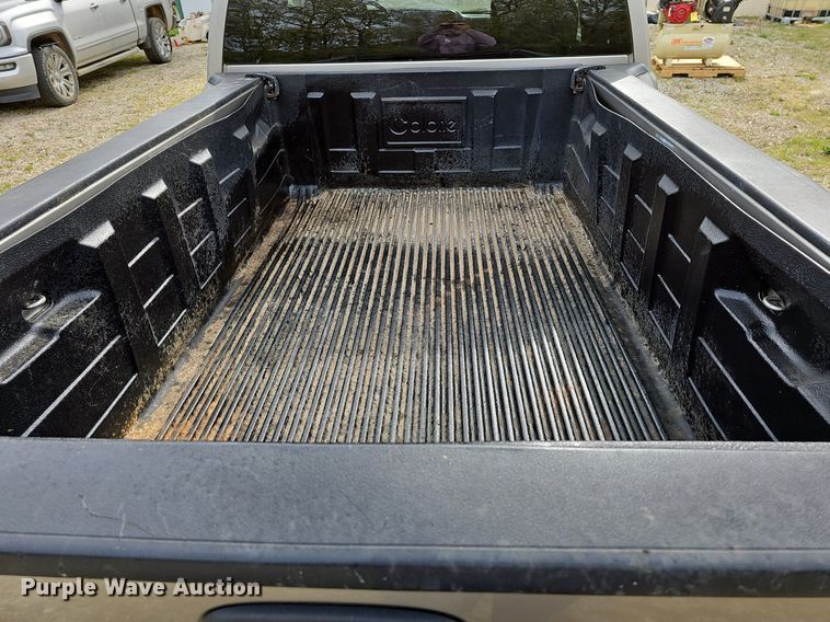 image for item LW9549 1999 Chevrolet Silverado 1500  Ext. Cab pickup truck