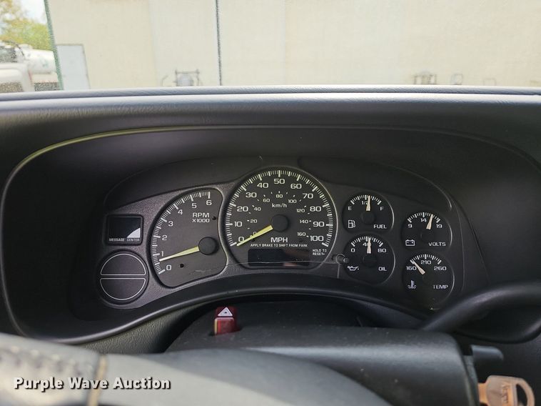 image for item LW9549 1999 Chevrolet Silverado 1500  Ext. Cab pickup truck