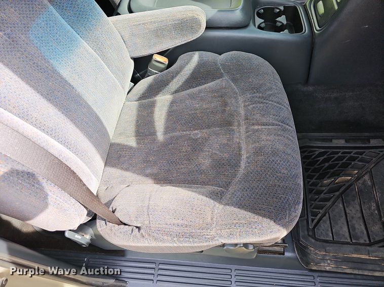 image for item LW9549 1999 Chevrolet Silverado 1500  Ext. Cab pickup truck