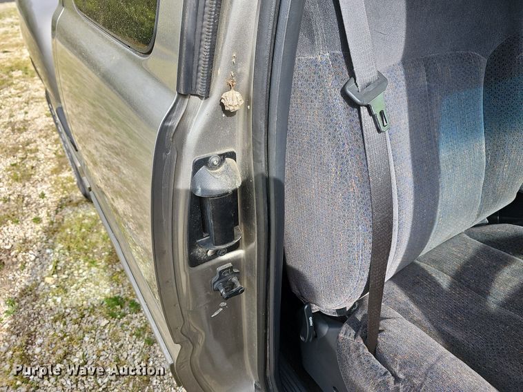 image for item LW9549 1999 Chevrolet Silverado 1500  Ext. Cab pickup truck