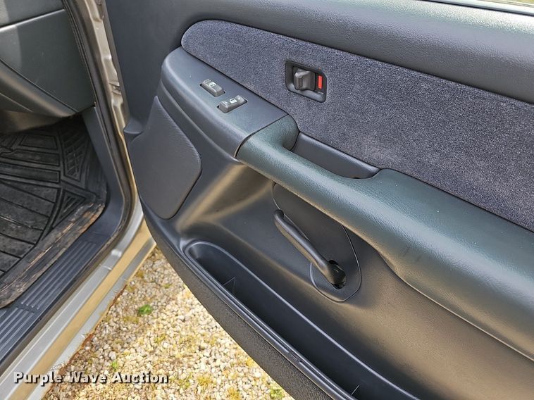 image for item LW9549 1999 Chevrolet Silverado 1500  Ext. Cab pickup truck