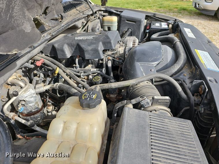 image for item LW9549 1999 Chevrolet Silverado 1500  Ext. Cab pickup truck