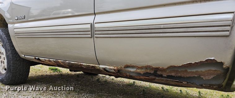 image for item LW9549 1999 Chevrolet Silverado 1500  Ext. Cab pickup truck