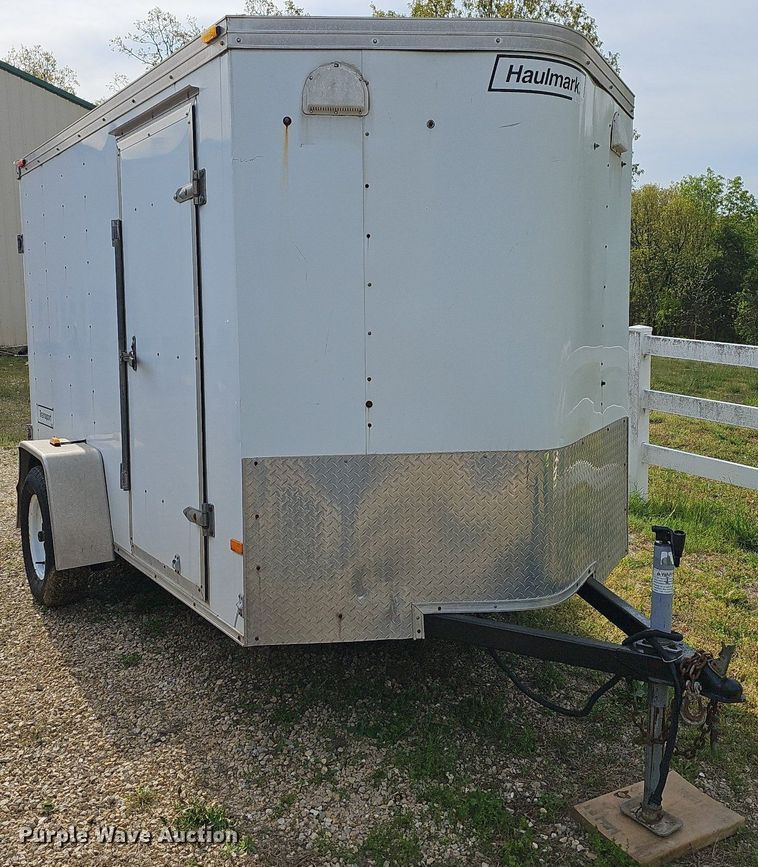 image for item LW9550 2008 Haulmark  enclosed cargo trailer