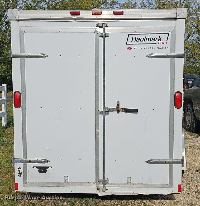 image for item LW9550 2008 Haulmark  enclosed cargo trailer