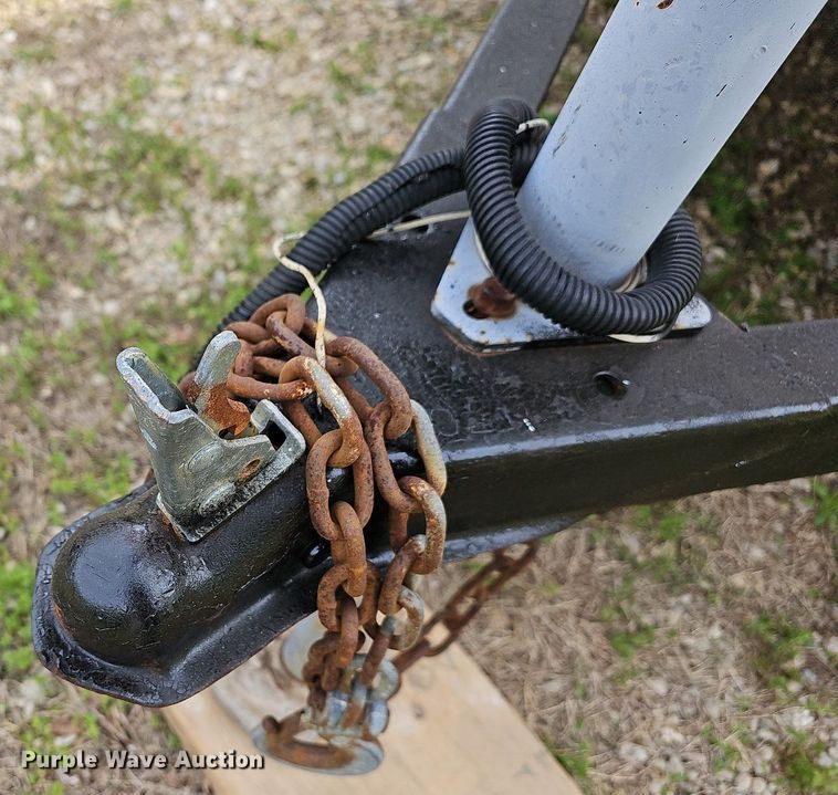 image for item LW9550 2008 Haulmark  enclosed cargo trailer