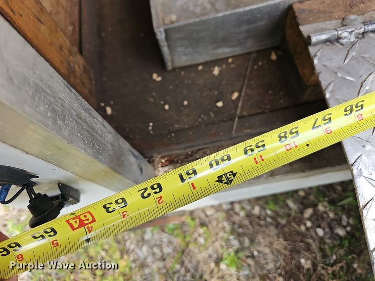 image for item LW9550 2008 Haulmark  enclosed cargo trailer