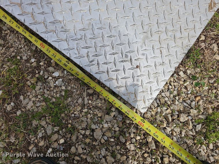 image for item LW9550 2008 Haulmark  enclosed cargo trailer