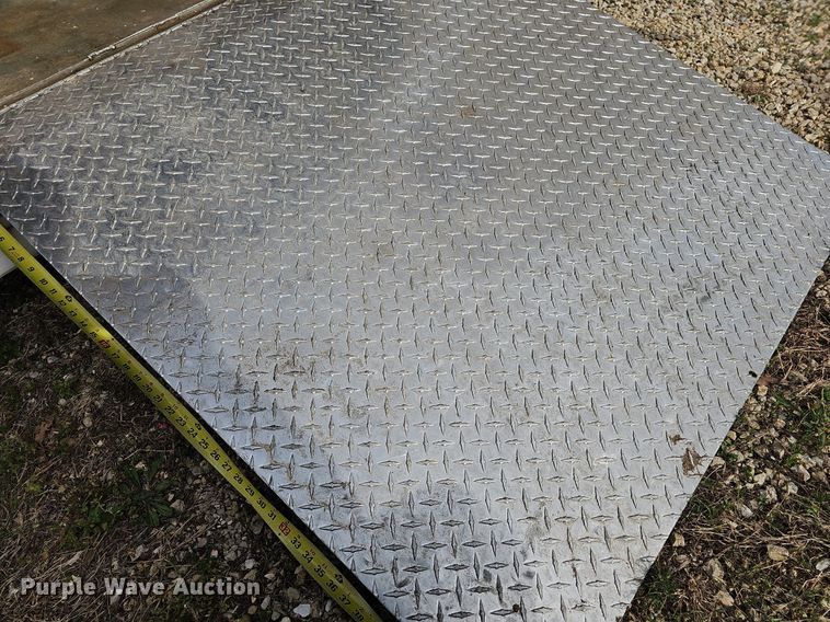 image for item LW9550 2008 Haulmark  enclosed cargo trailer