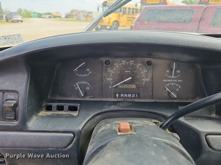 image for item LW9559 1994 Ford F250 XL  utility bed pickup truck