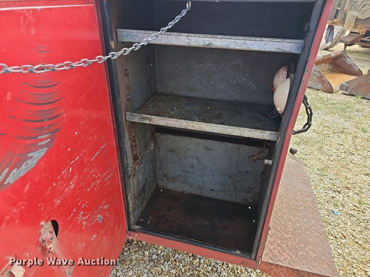 image for item LW9559 1994 Ford F250 XL  utility bed pickup truck