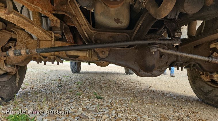 image for item LW9559 1994 Ford F250 XL  utility bed pickup truck