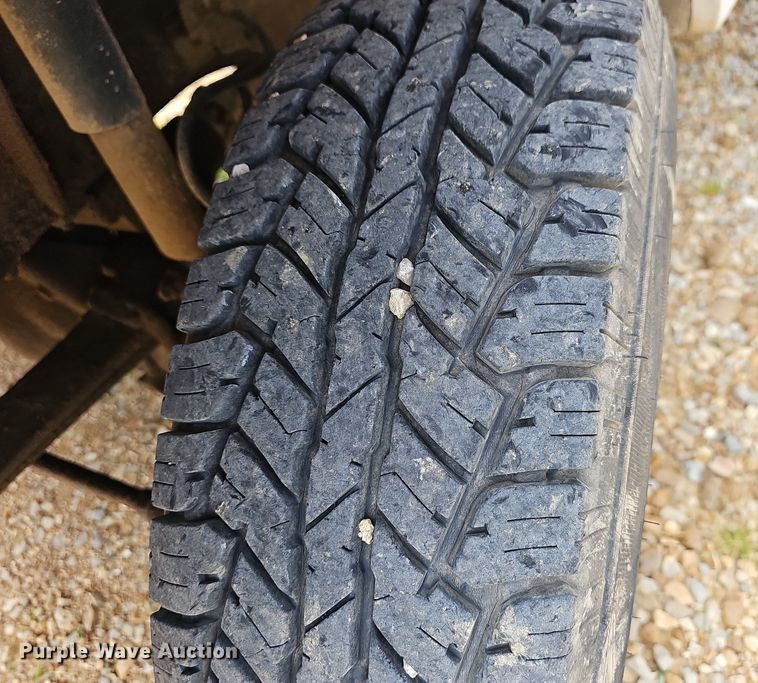 image for item LW9559 1994 Ford F250 XL  utility bed pickup truck