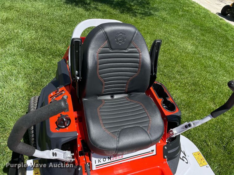 image for item LY9572 Ariens Ikon XD52  ZTR lawn mower