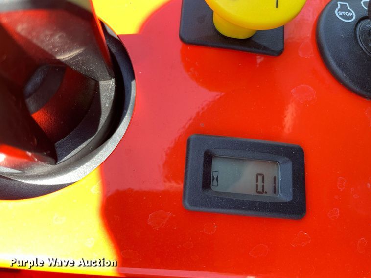 image for item LY9572 Ariens Ikon XD52  ZTR lawn mower