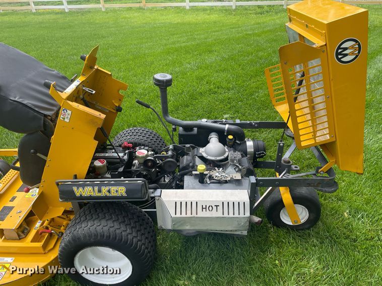 image for item LY9686 Walker MT23-16  ZTR lawn mower