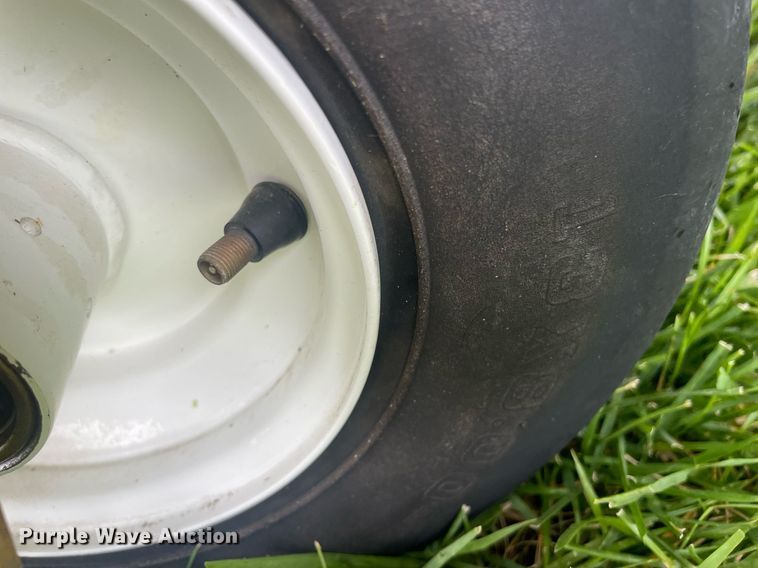 image for item LY9686 Walker MT23-16  ZTR lawn mower