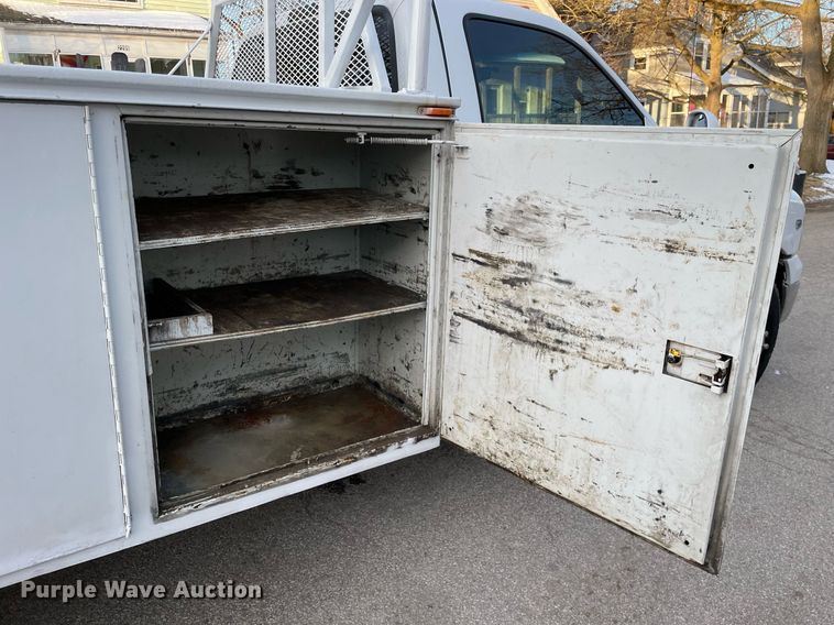 image for item MB9025 2007 Ford F350 Super Duty XL  utility bed pickup truck