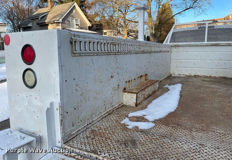 image for item MB9025 2007 Ford F350 Super Duty XL  utility bed pickup truck