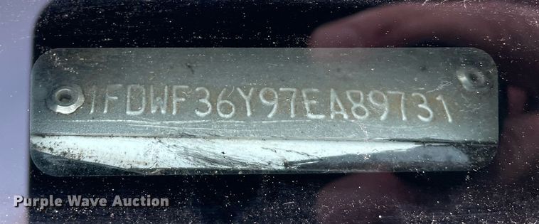 image for item MB9025 2007 Ford F350 Super Duty XL  utility bed pickup truck