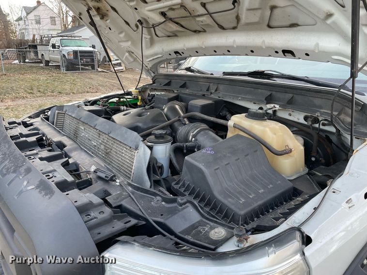 image for item MB9026 2011 Ford F350 Super Duty XL  Crew Cab pickup truck