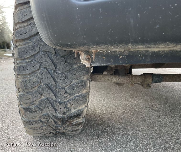 image for item MB9026 2011 Ford F350 Super Duty XL  Crew Cab pickup truck