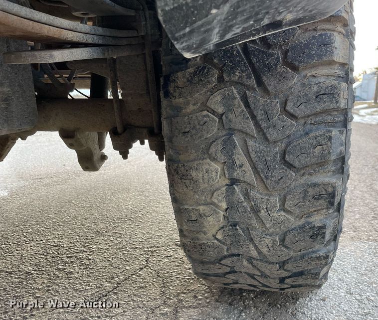 image for item MB9026 2011 Ford F350 Super Duty XL  Crew Cab pickup truck