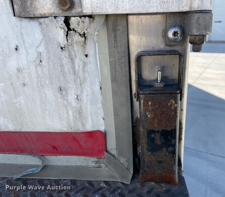 image for item MB9030 1997 Freightliner FL106  box truck