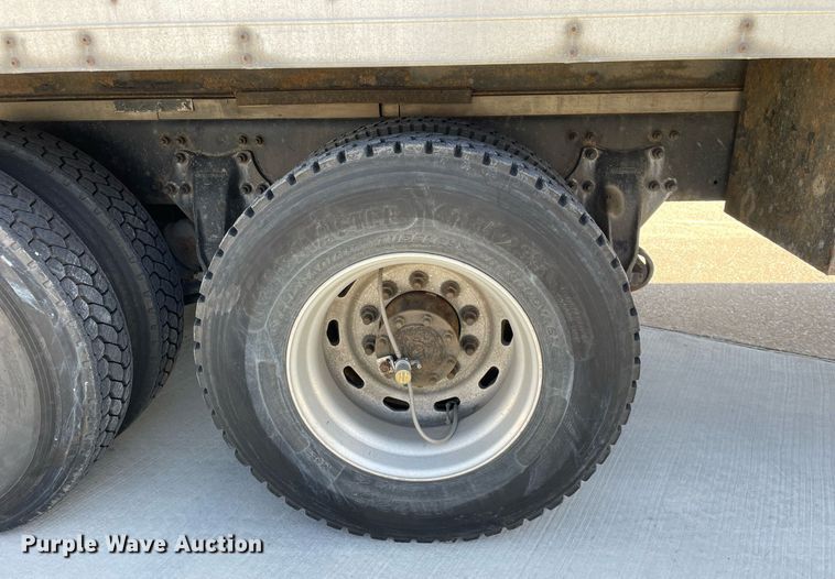 image for item MB9030 1997 Freightliner FL106  box truck