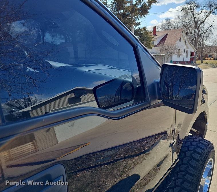 image for item MC9759 2005 Ford F150 XLT  SuperCrew pickup truck