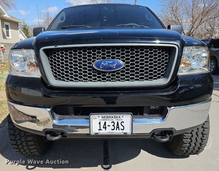 image for item MC9759 2005 Ford F150 XLT  SuperCrew pickup truck