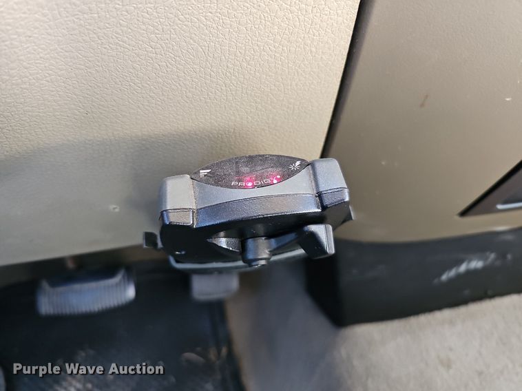 image for item MC9759 2005 Ford F150 XLT  SuperCrew pickup truck