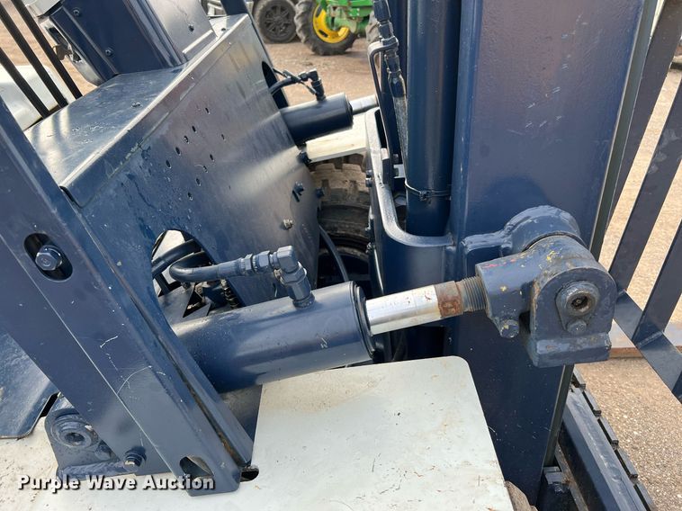 image for item MF9933 2012 Komatsu FD45T2  forklift