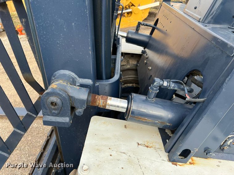 image for item MF9933 2012 Komatsu FD45T2  forklift