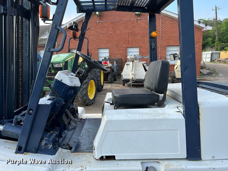 image for item MF9933 2012 Komatsu FD45T2  forklift