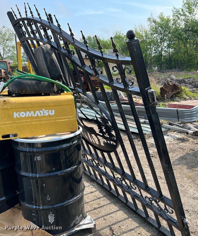 image for item MF9934 (2) gate panels