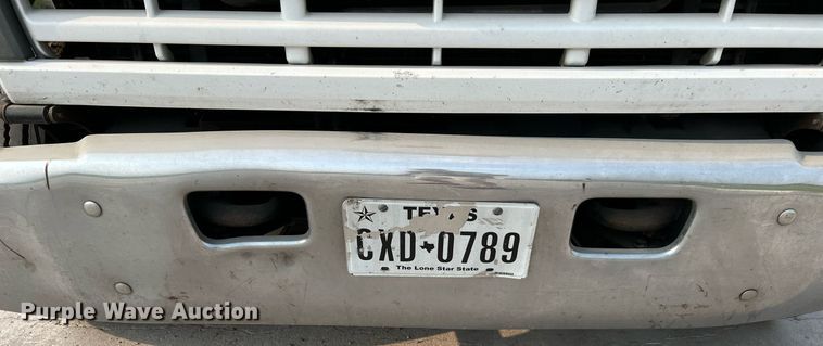 image for item MF9966 2006 Chevrolet C5500  truck cab and chassis