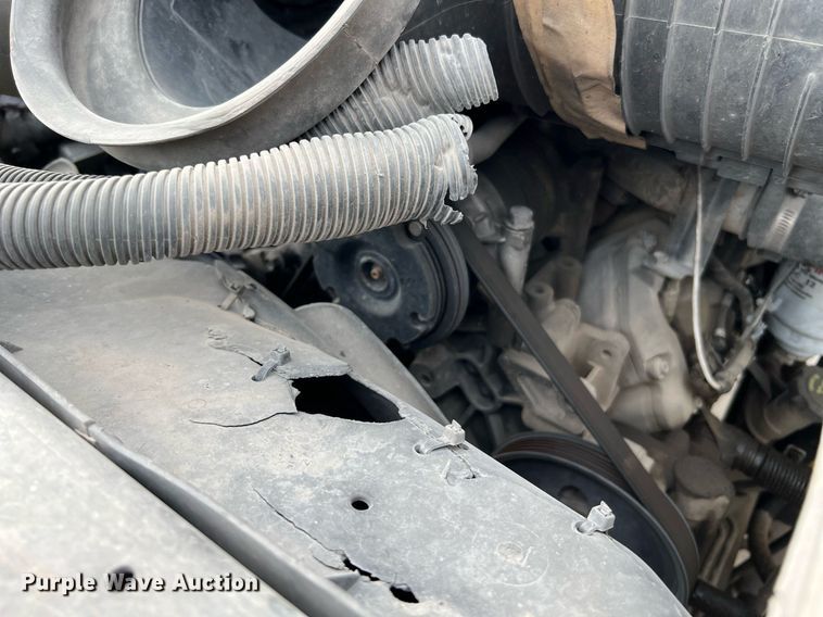 image for item MF9966 2006 Chevrolet C5500  truck cab and chassis