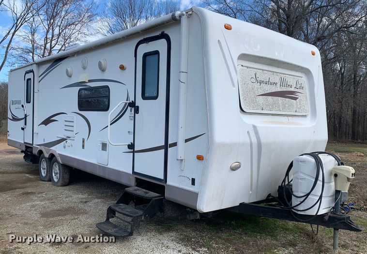 image for item MM9765 2011 Rockwood Signature Ultra Lite  camper