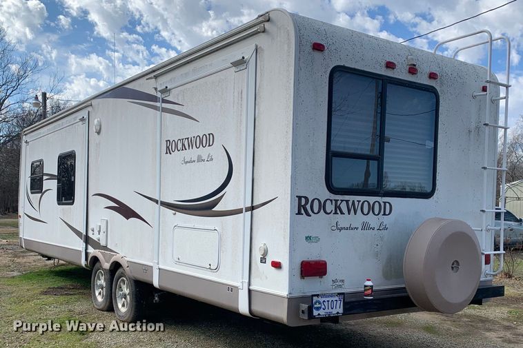 image for item MM9765 2011 Rockwood Signature Ultra Lite  camper