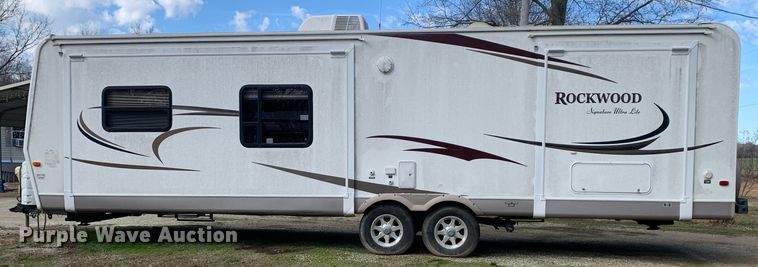 image for item MM9765 2011 Rockwood Signature Ultra Lite  camper