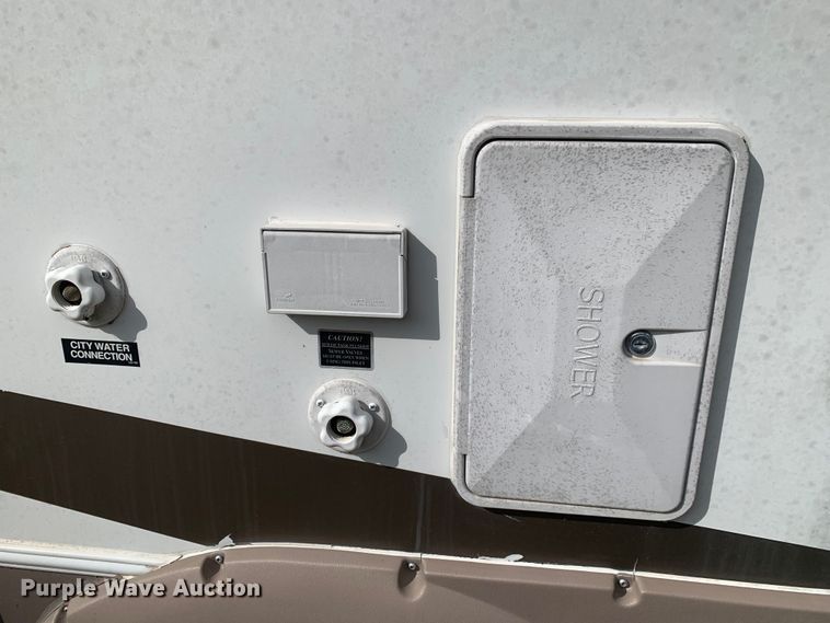 image for item MM9765 2011 Rockwood Signature Ultra Lite  camper