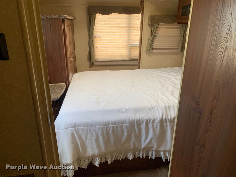 image for item MM9765 2011 Rockwood Signature Ultra Lite  camper