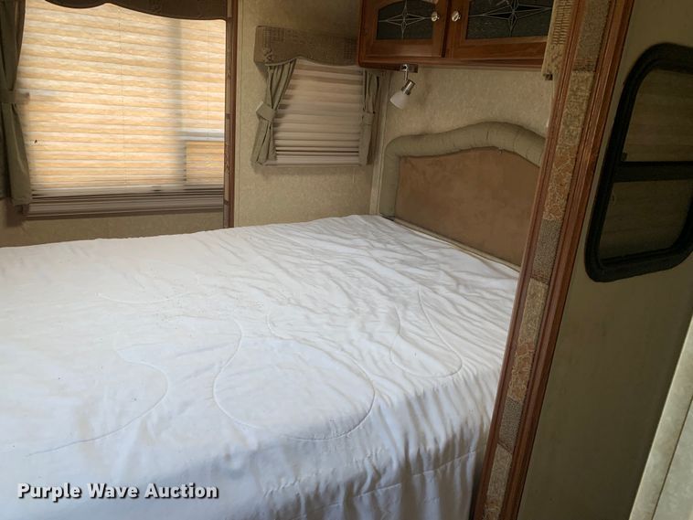 image for item MM9765 2011 Rockwood Signature Ultra Lite  camper